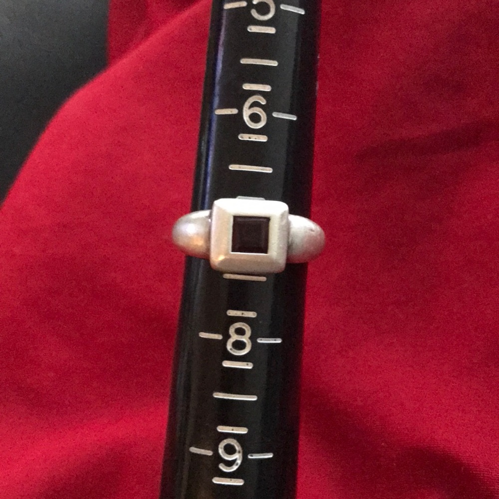 Boma modern sterling silver + garnet ring size 7